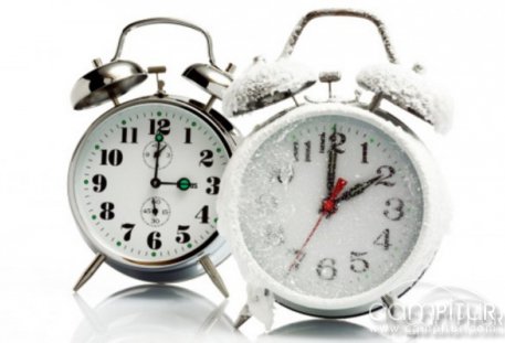 Los relojes recuperan el horario de invierno este domingo